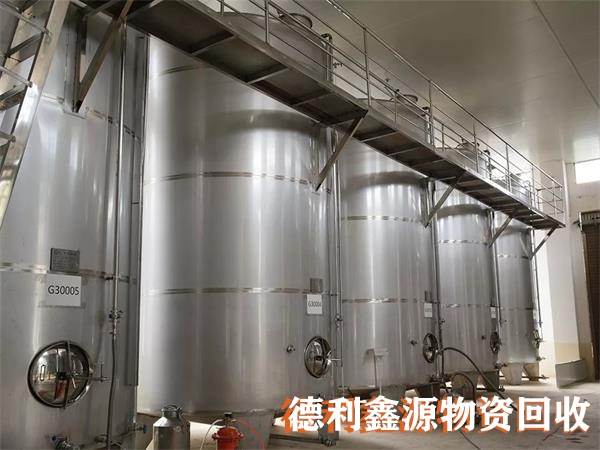 高價不銹鋼罐回收,不銹鋼儲罐回收,廢舊設備回收